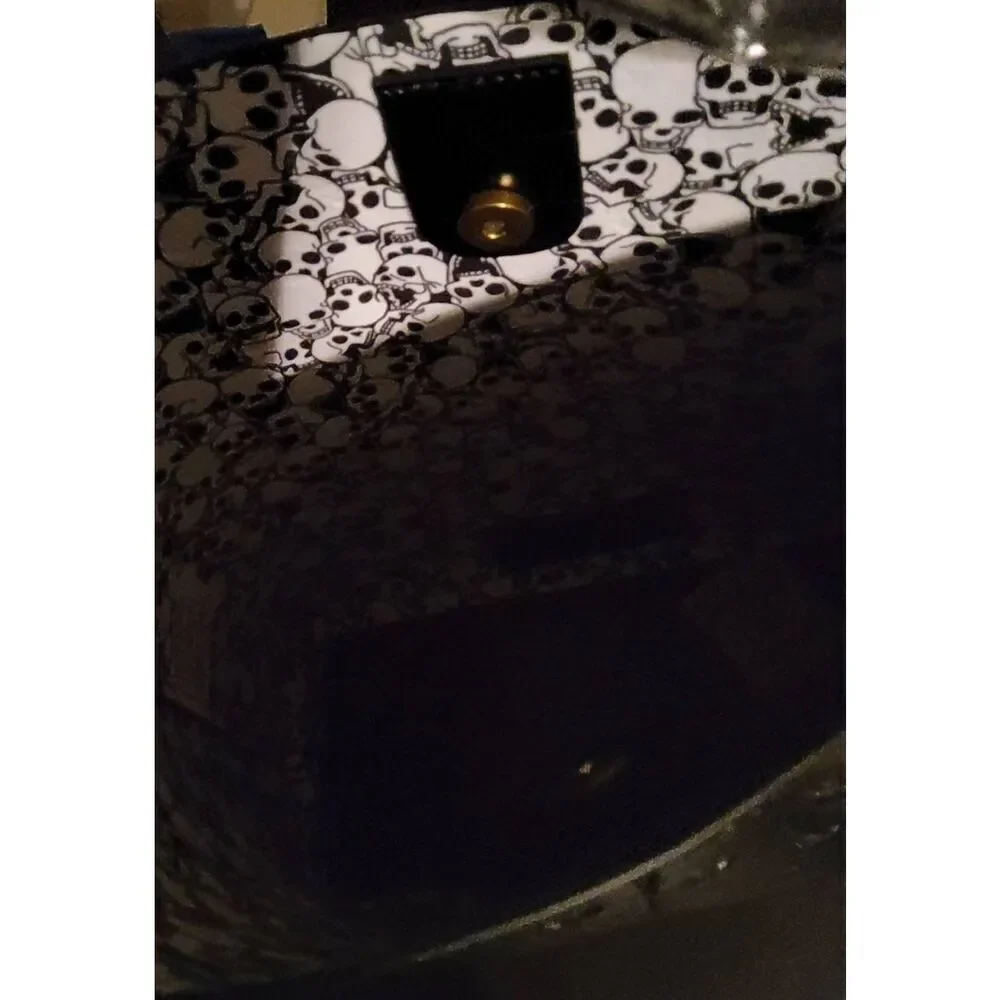 NWT~BETSEY JOHNSON Black Skull & Croc Headquarters Bucket Shoulder Bag~$98 Rtl